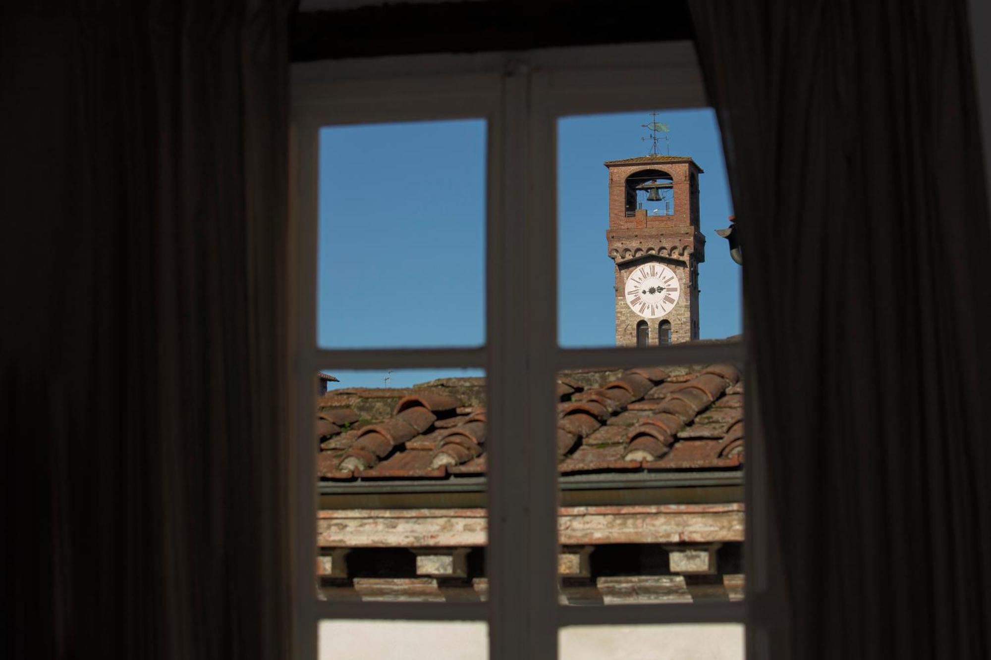 Nido Sui Tetti Di Lucca, Romantico E Centralissimo Luaran gambar